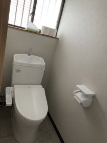 お手入れラクラク洋式トイレ（新居浜市）