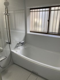お手入れラクラク　タイル浴室からシステムバスへ（新居浜市）