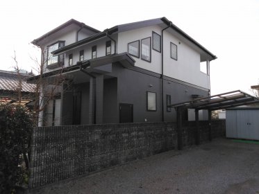 シックな外壁(新居浜市)