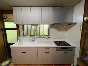 キッチン・カーテン取替／田原市野田町