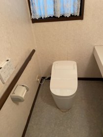 トイレ取替／田原市田原町