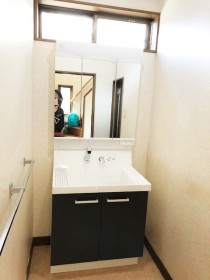 洗面化粧台取替