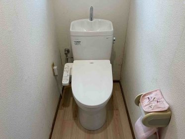 フロアタイルでかっこよく！トイレリフォーム