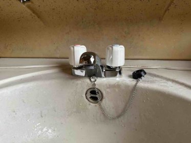 【本庄市　洗面台水栓交換】止水栓もきれいに！