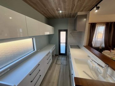 【伊勢崎市　キッチンリフォーム】背面収納でスッキリ！
