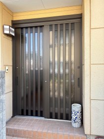 【高崎市　玄関リフォーム】開閉ストレスが無くなりました