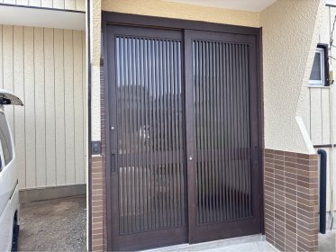 【上里町　玄関リフォーム】キレイになって良かった♪