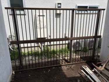 【藤岡市　フェンス設置リフォーム】LIXIL　ハイサモア2段