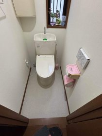 【本庄市　トイレリフォーム】トイレと壁紙が綺麗になりました！