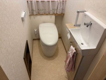 【上里町　トイレリフォーム】新しいトイレと内装が素敵です！