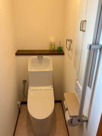 【深谷市　トイレリフォーム】手すりもついて安心して使えます！