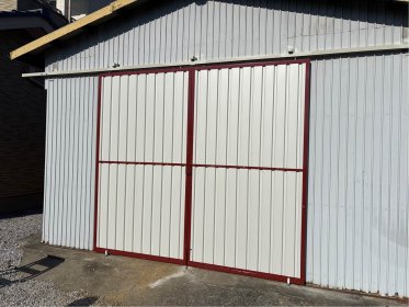 【美里町　倉庫引戸交換リフォーム】上吊りのため開閉が軽いです