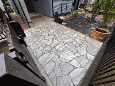 【本庄市　敷石工事】歩きやすくなって見た目もよくなりました！