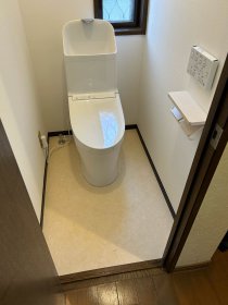 入間市　トイレリフォーム　TOTO　ZR1