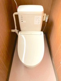 衛生的で暖かいトイレに！簡易水洗交換リフォーム｜岩手県遠野市