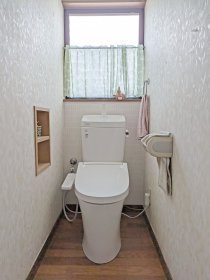 いの町　トイレ2台＆内窓リフォーム