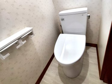 床もキレイ✨2階トイレ便器交換｜浜松市浜名区