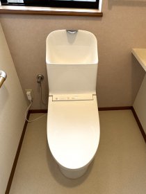 床壁貼替えで新しくトイレリフォーム|浜松市浜名区