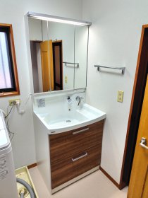 もっと使いやすく！洗面化粧台リフォーム｜浜松市中央区