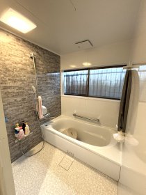 バリアフリー＆断熱仕様の浴室リフォーム｜浜松市浜名区