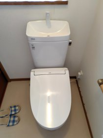 トイレが詰まって困った！便器交換＆床貼替工事｜浜松市