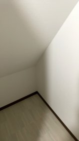 床の不快感を解決！階段下収納内装リフォーム｜浜松市浜名区