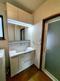 大容量収納付き！洗面化粧台交換｜浜松市浜名区