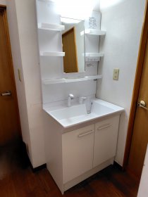 配管から水漏れ解消！洗面化粧台交換｜磐田市