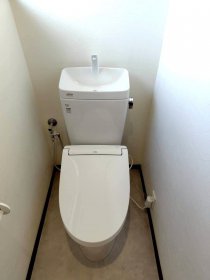床・壁・天井貼替え！トイレリフォーム｜磐田市