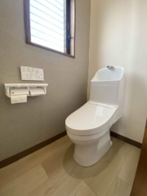 工場のトイレを和式から洋式にリフォーム/中島村