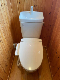 水漏れで2階のトイレをリフォーム/石川町