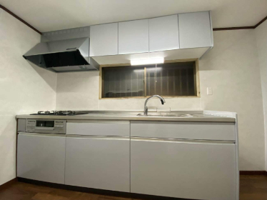 トラブルから始まったキッチンリフォーム/中島村