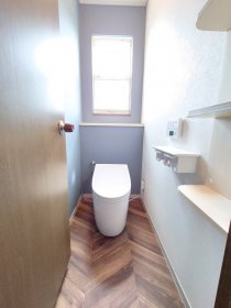 新築のようなおしゃれなトイレへ！　トイレリフォーム｜宮崎市