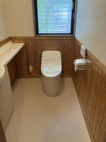 オート開閉のトイレにリフォーム｜宮崎市