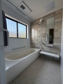 宮崎市｜快適でお掃除手間も激減！TOTOサザナ＋床ワイパー