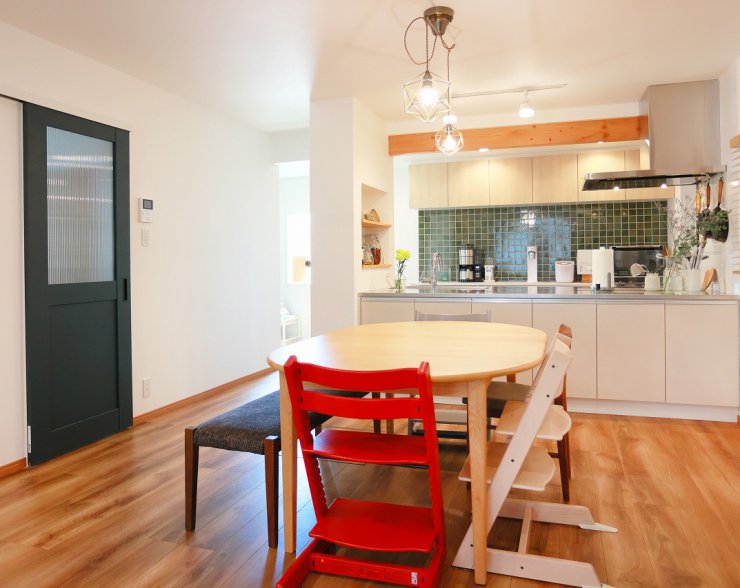 薪ストーブ付きの広々LDK