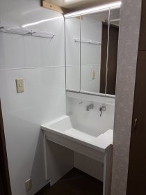 車椅子仕様洗面化粧台取替工事