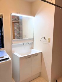 洗面化粧台・内装工事